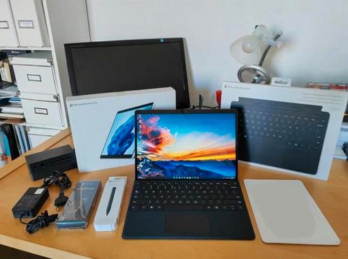 BUITENKANS SURFACE PRO 9 i5 1TB 16GB Pen Hub Dock GARANTIE