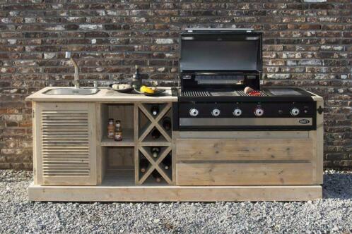 Buitenkeuken van steigerhout met Boretti BBQ