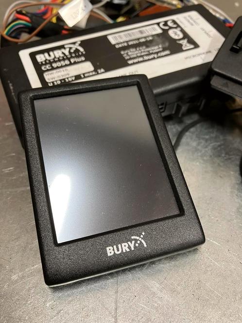 Bury CC9056 Plus Handsfree Bluetooth carkit in nieuwe staat