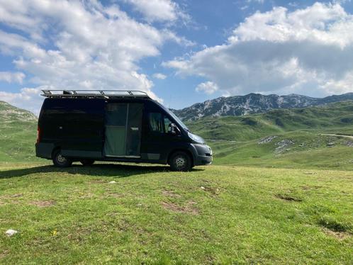 Buscamper Peugeot Boxer L3H2 met stalling