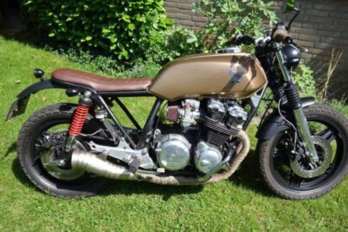 Cafe racer honda CB750 scrambler