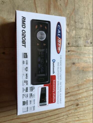 Caliber RMD 020BT auto radio