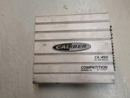 Caliber versterker 450 4x150 watts