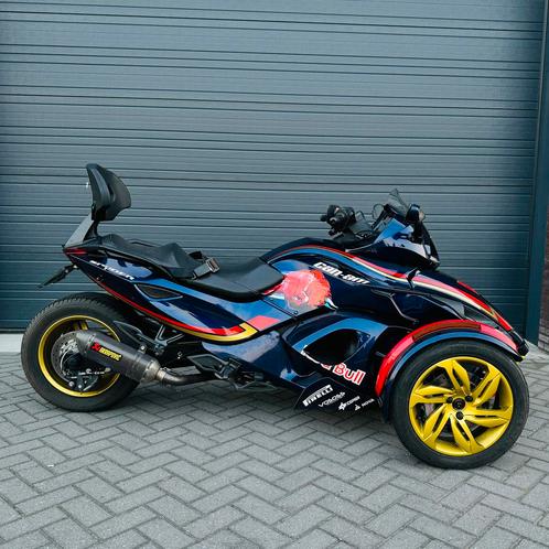 CAN-AM SPYDER 2014 SPECIAL EDITION