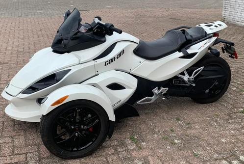 CAN-AM Spyder RS-SE5