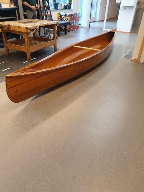 Canadese houten kano