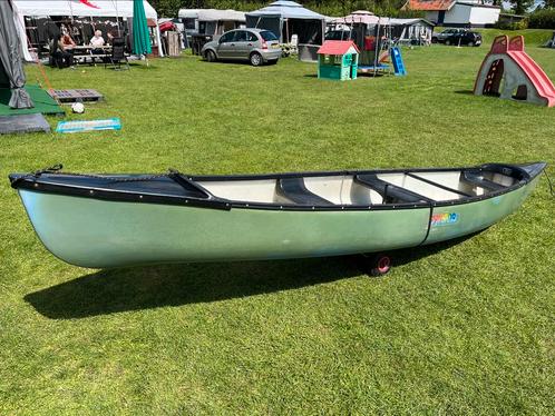 Canadese kano oersterk polyethyleen