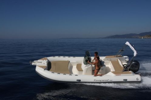 CAPELLI TEMPEST 700 SUN RIB, vanaf 20 juni in de showroom