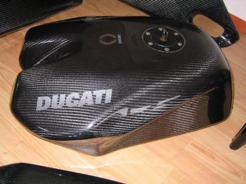 Carbon Tank Ducati Performance 748 916 996 998