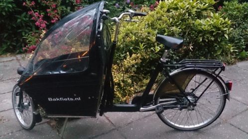 Cargobike (kort) van het merk Bakfiets (nieuwprijs 1.800)