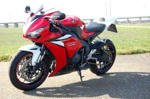 CBR 1000 rr Fireblade Akrapovic cbr1000rr Prachtige motor.