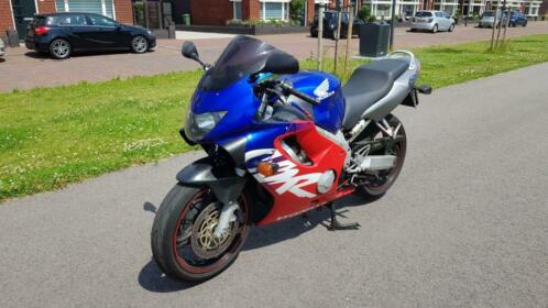 cbr600f cbr 600 f 2000 ultima light met volle tank brandstof