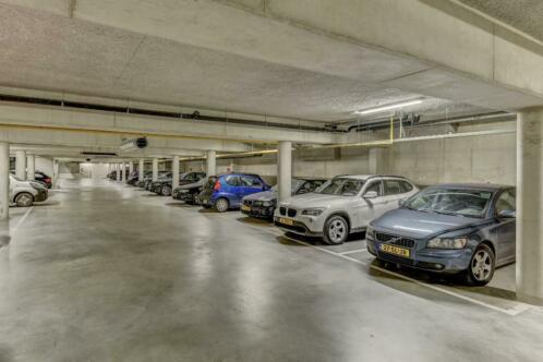 Centrum Amsterdam veilige ruime parkeerplek