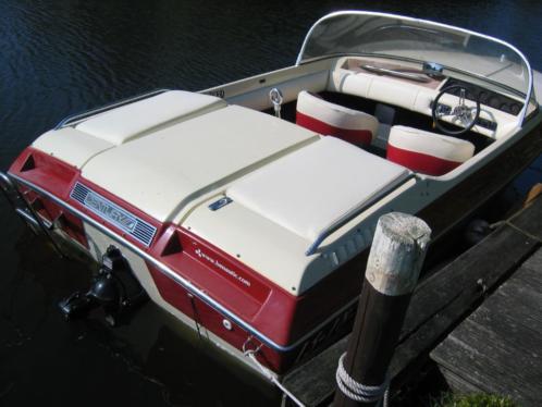 Century Riviera RETRO speedboot met 120pk Mercruiser