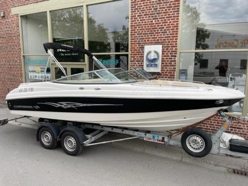 Chaparral 210 SSI bow rider als nieuw op trailer