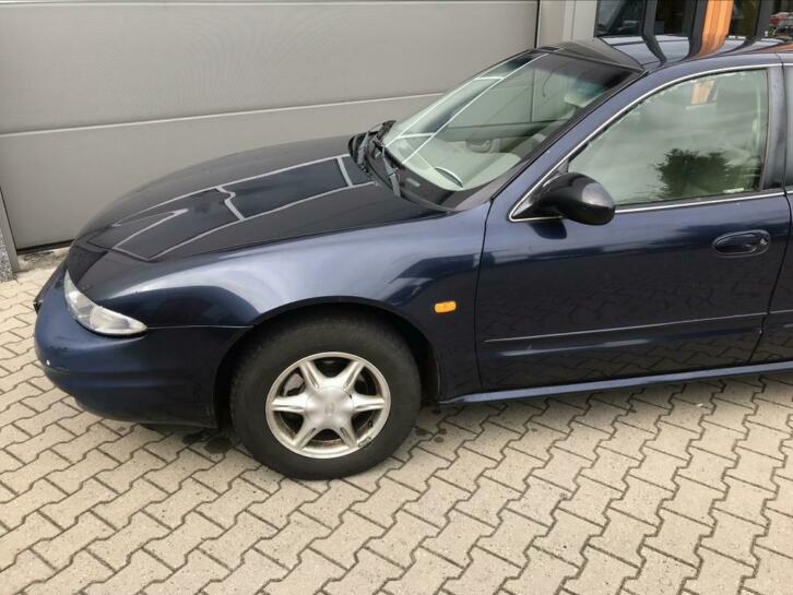 Chevrolet Alero 2.4 Sedan AUT 2000 Blauw