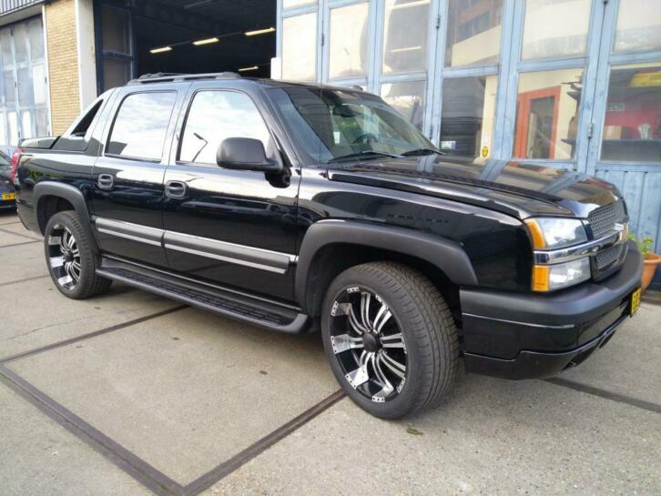 Chevrolet Avalanche 5.3 4WD 1500