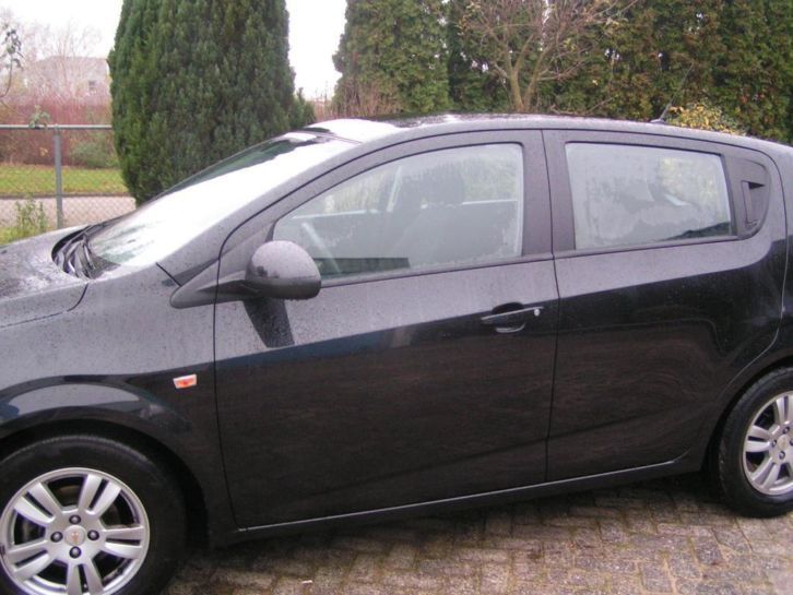 Chevrolet Aveo 1.2 16V 5D 2011 Zwart