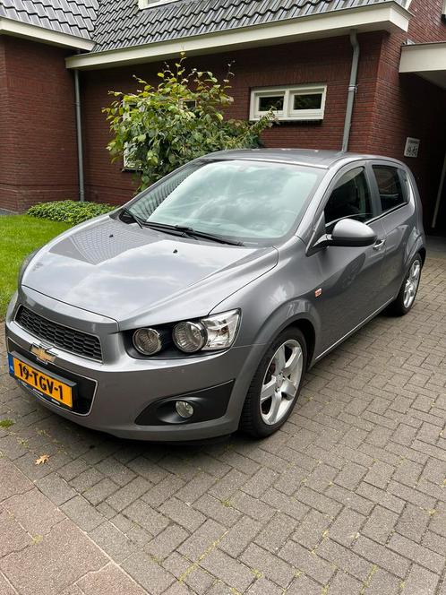 Chevrolet Aveo 1.4 5D 2012 Grijs