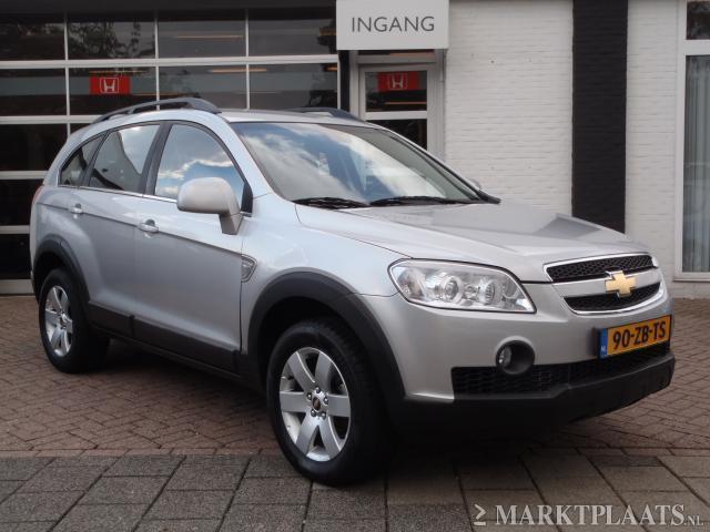 Chevrolet Captiva 2.4i Class 4WD 7 pers. DVD achter 