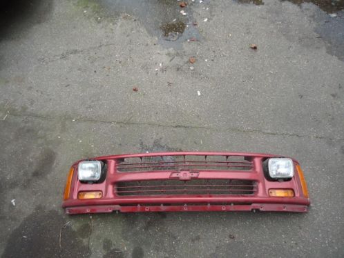 chevrolet chevy van express 99 grill front