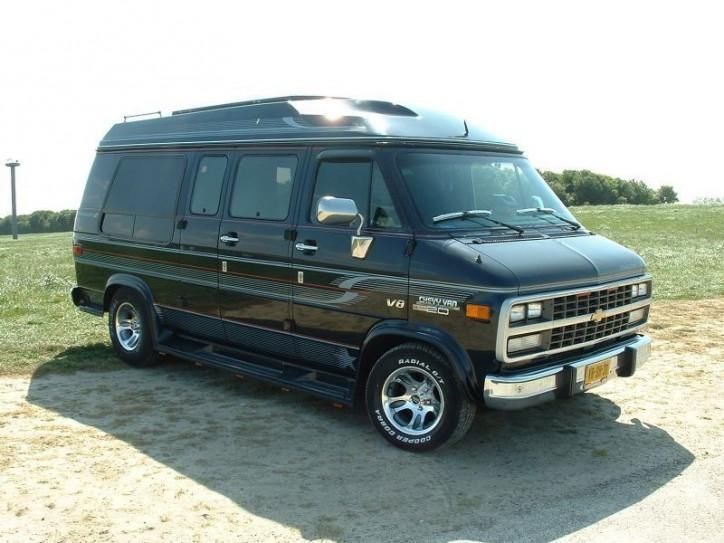 Chevrolet Chevy Van GMC G20 explorer Camper V8 met LPG .