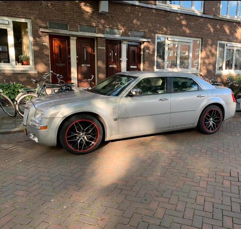 Chrysler 300C 2.7 I V6 AUT 2004 Grijs