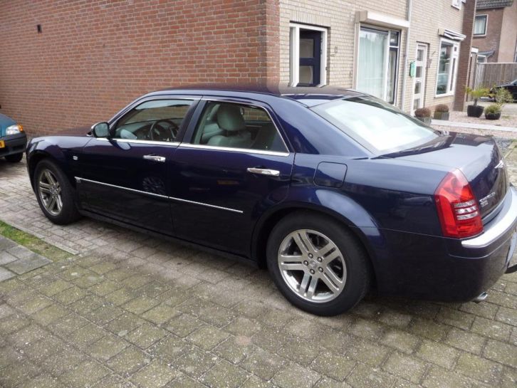 Chrysler 300C 3.0 CRD V6 AUT 2006 Blauw