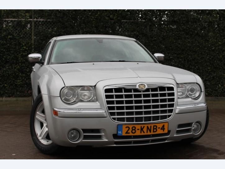 Chrysler 300C 3.0 V6 CRD Business (bj 2010, automaat)