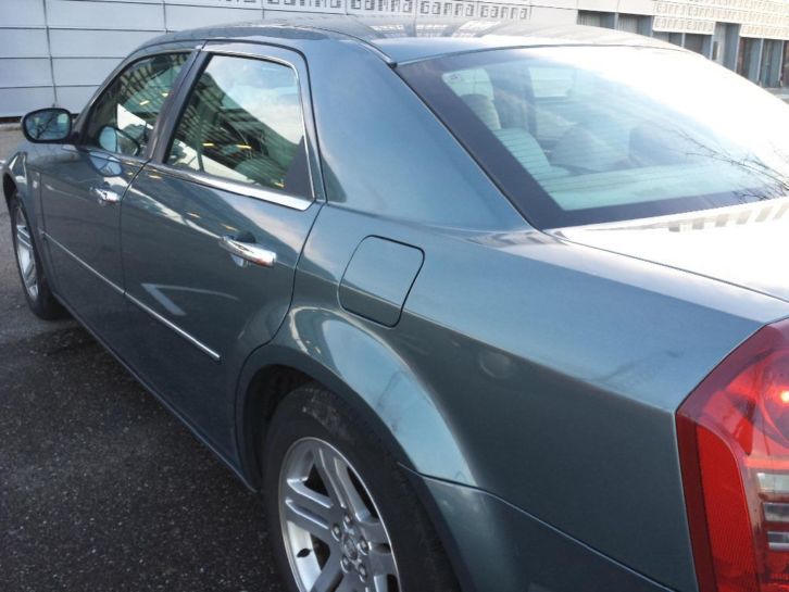 Chrysler 300C 3.5 I V6 AUT 2005 Grijs