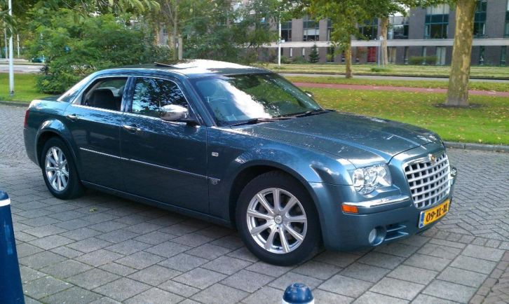 Chrysler 300C 3.5 I V6 AUT 2005 Groen Full options 98000KM