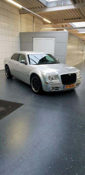 Chrysler 300C 5.7 V8 AUT 2004 Grijs