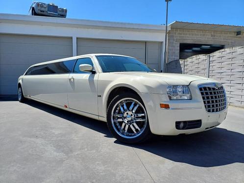 Chrysler 300c stretch limousine