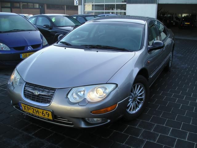 Chrysler 300M 2.7i V6 LE