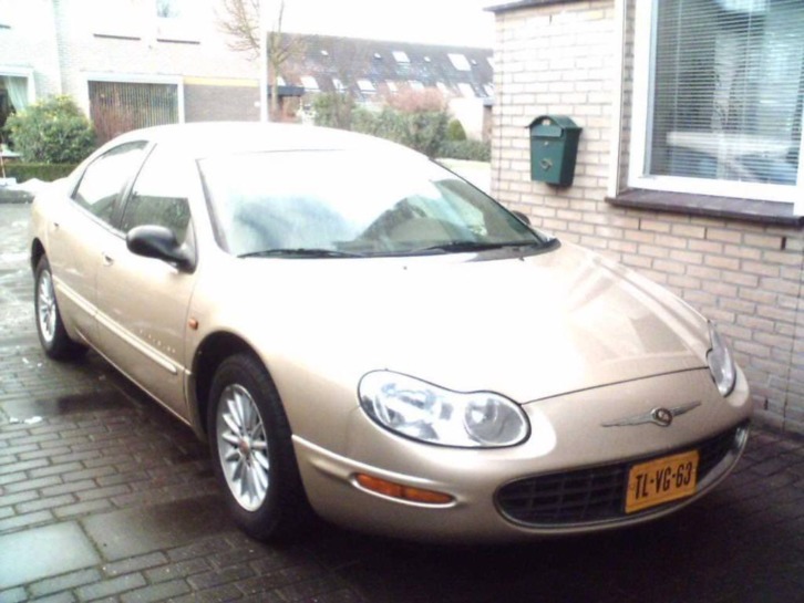 Chrysler Concorde 3.2 LXI automaat 1998 (met lichte schade)