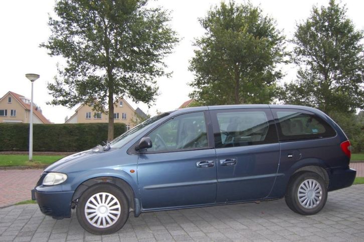 Chrysler Grand-Voyager 2.4 I 2001 Blauw