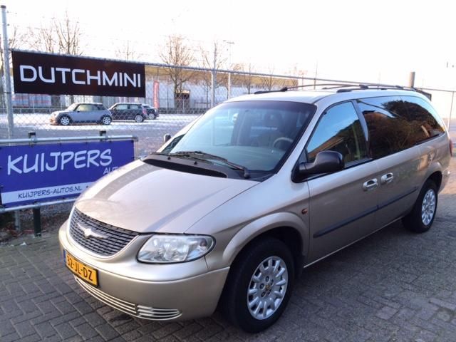 Chrysler Grand-Voyager 2.4 I AUT 2002 Bruin apk 24-09-2015