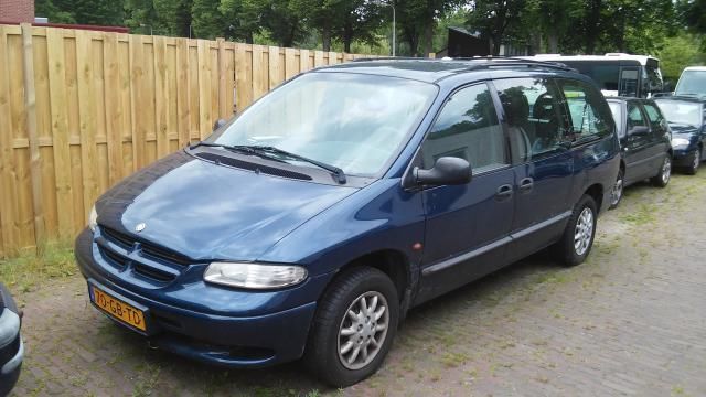 Chrysler Grand Voyager 2.4i SE 7persoons 390eu zo-mee