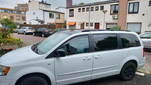 Chrysler Grand-Voyager 2.8 CRD AUT 2010 Wit