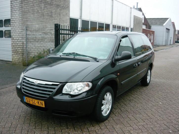 Chrysler Grand Voyager 2.8 CRD SE Luxe (bj 2006, automaat)