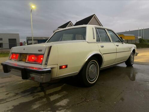 Chrysler LE-Baron 5.2 AUT 1981 Wit