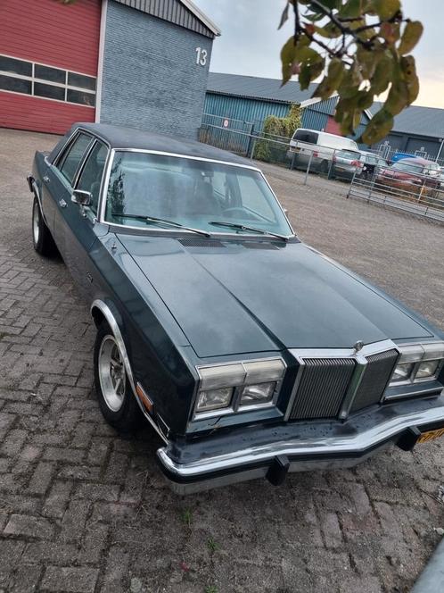 Chrysler Le Baron 5.2 AUT 1982 Groen belasting vrij