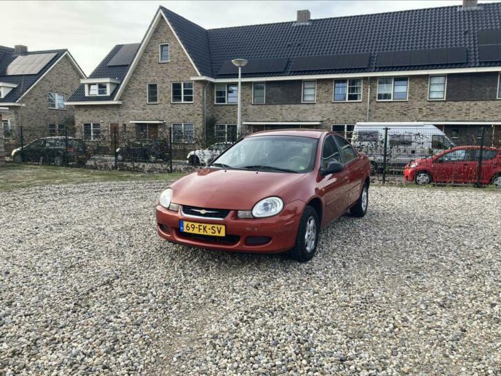 Chrysler Neon 2.0 I 16V AUT 2000 Rood