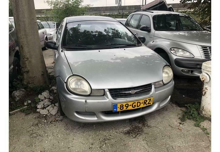 Chrysler Neon 2.0i 16V SE