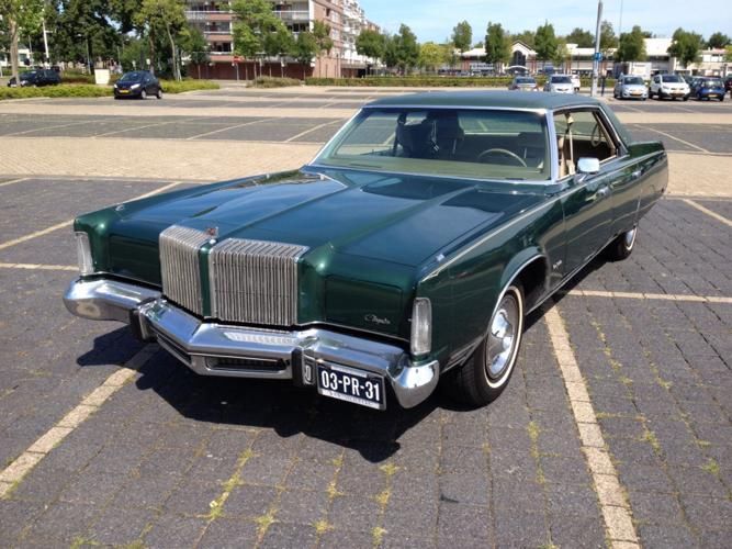 Chrysler New Yorker Brougham 1977