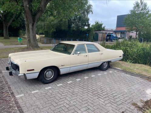 Chrysler Newport 5.9 AUT 1973 Geel