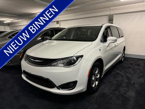 Chrysler Pacifica 3.6 Hybrid Touring (bj 2018, automaat)