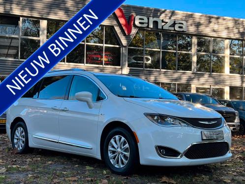 Chrysler Pacifica 3.6 Touring (bj 2018, automaat)