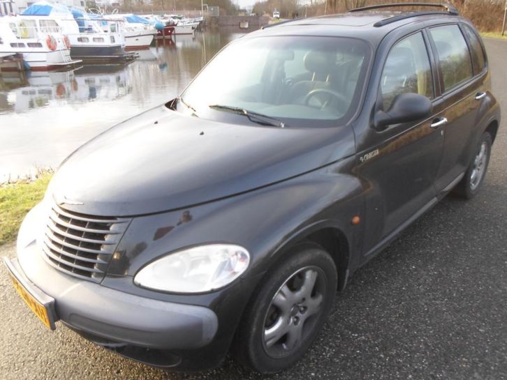 Chrysler PT Cruiser 2.0 I 16V BJ2001 Zwart Dynamo Defect 