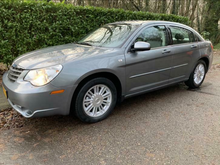 Chrysler Sebring 2.0 I 16V 2007 Grijs. Nieuwmodel